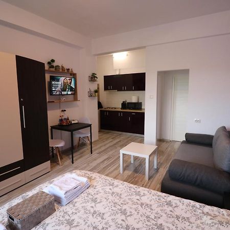 Charming Cozy Studio - Old Town - Free Minibar Apartment Bucharest Exterior photo
